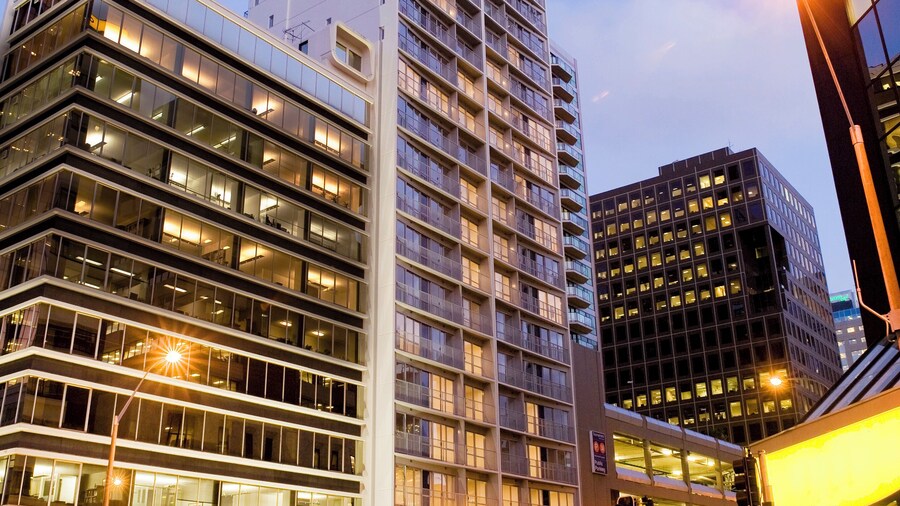 Barclay Suites