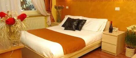 Room (Double Room Matrimoniale)