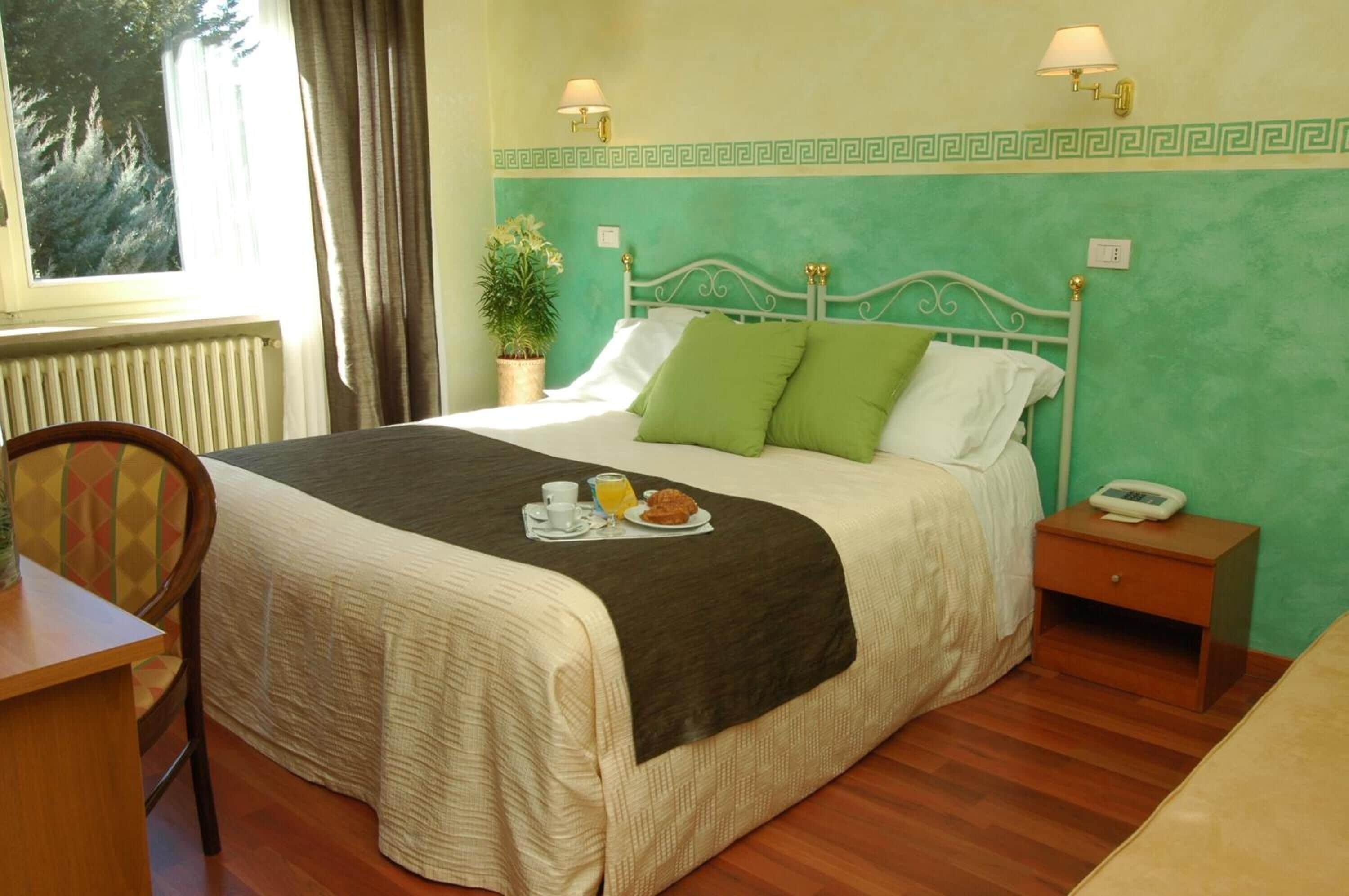 Desk, iron/ironing board, free WiFi