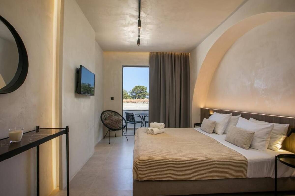 Dobbeltrom – deluxe, sjøutsikt (Renovated) | Safe på rommet, wi-fi (inkludert) og sengetøy