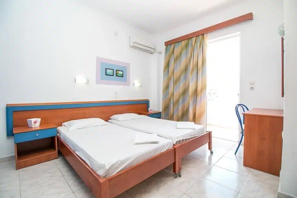 Caja de seguridad en la habitación, wifi gratis y ropa de cama 