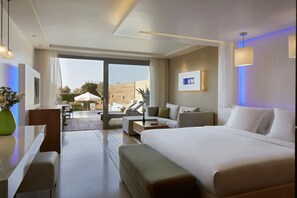 Amus Suite with Private Pool Garden View | 客房内保险箱、办公桌、遮光窗帘、免费 WiFi