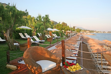 Terrace/patio. Amus Hotel & Spa