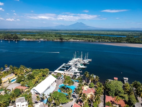 Marina/club náutico