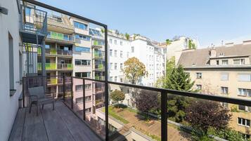 Classic Apartment | Terrace/patio
