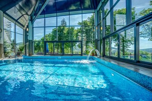 室内 SPA 浴缸