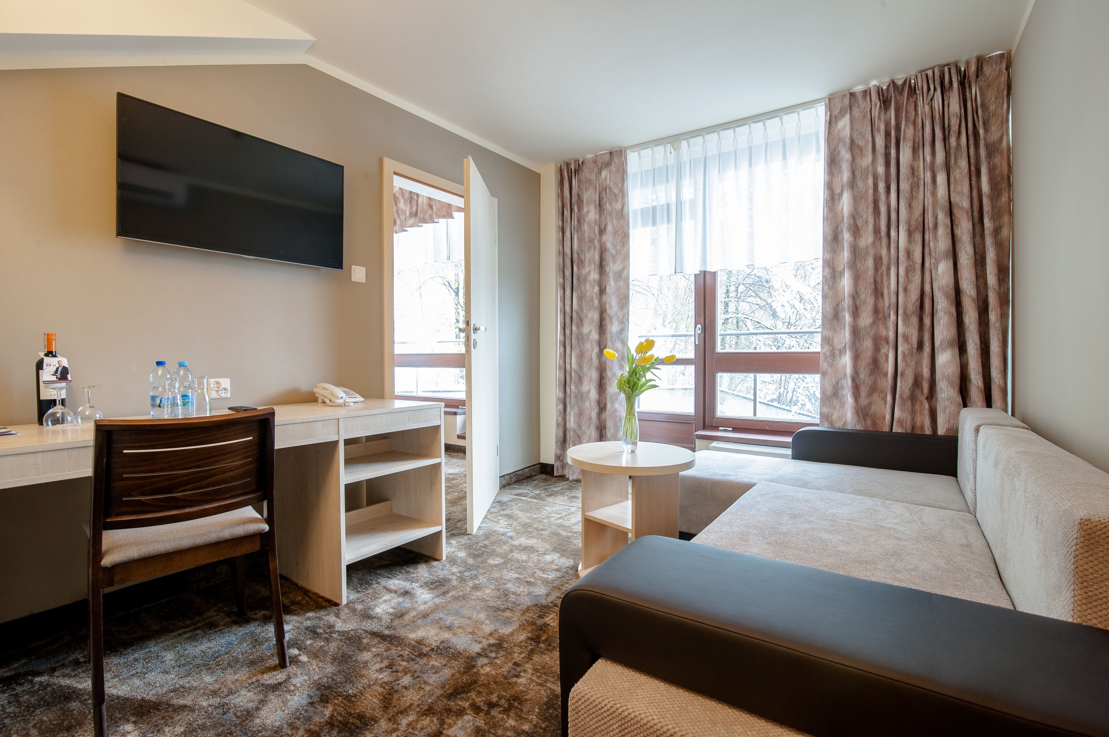 executive double or twin room, 2 bedrooms, mountain view | 1 bedroom, in-room safe, desk, iron/ironing board