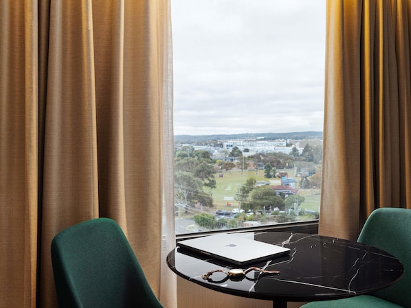 1 bedroom, minibar, in-room safe, desk