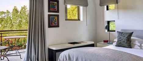 Standaard tweepersoonskamer | Luxe beddengoed, een minibar, een kluis op de kamer