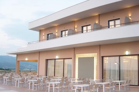 Exterior. Achillio Hotel