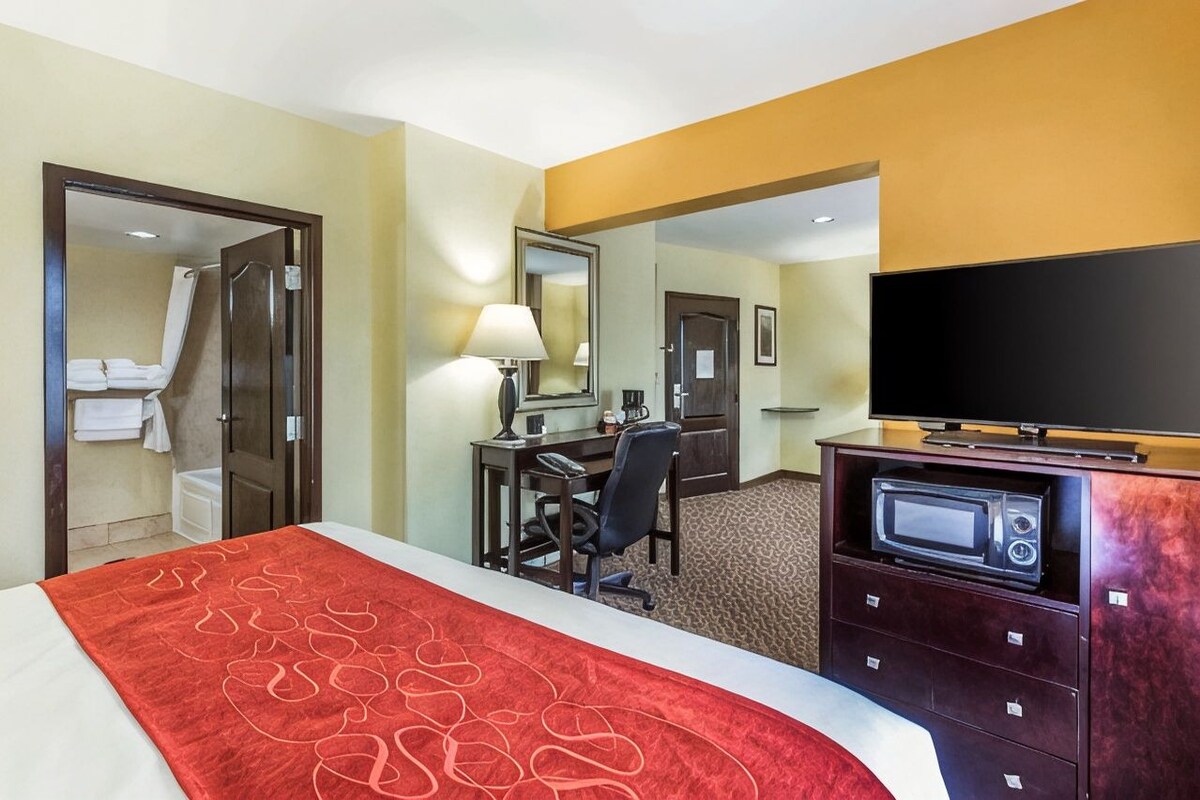 Premium bedding, pillowtop beds, desk, laptop workspace