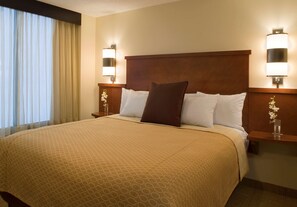 Hypo-allergenic bedding, down comforters, pillowtop beds, desk - Hyatt Place North Charleston (North Charleston)
