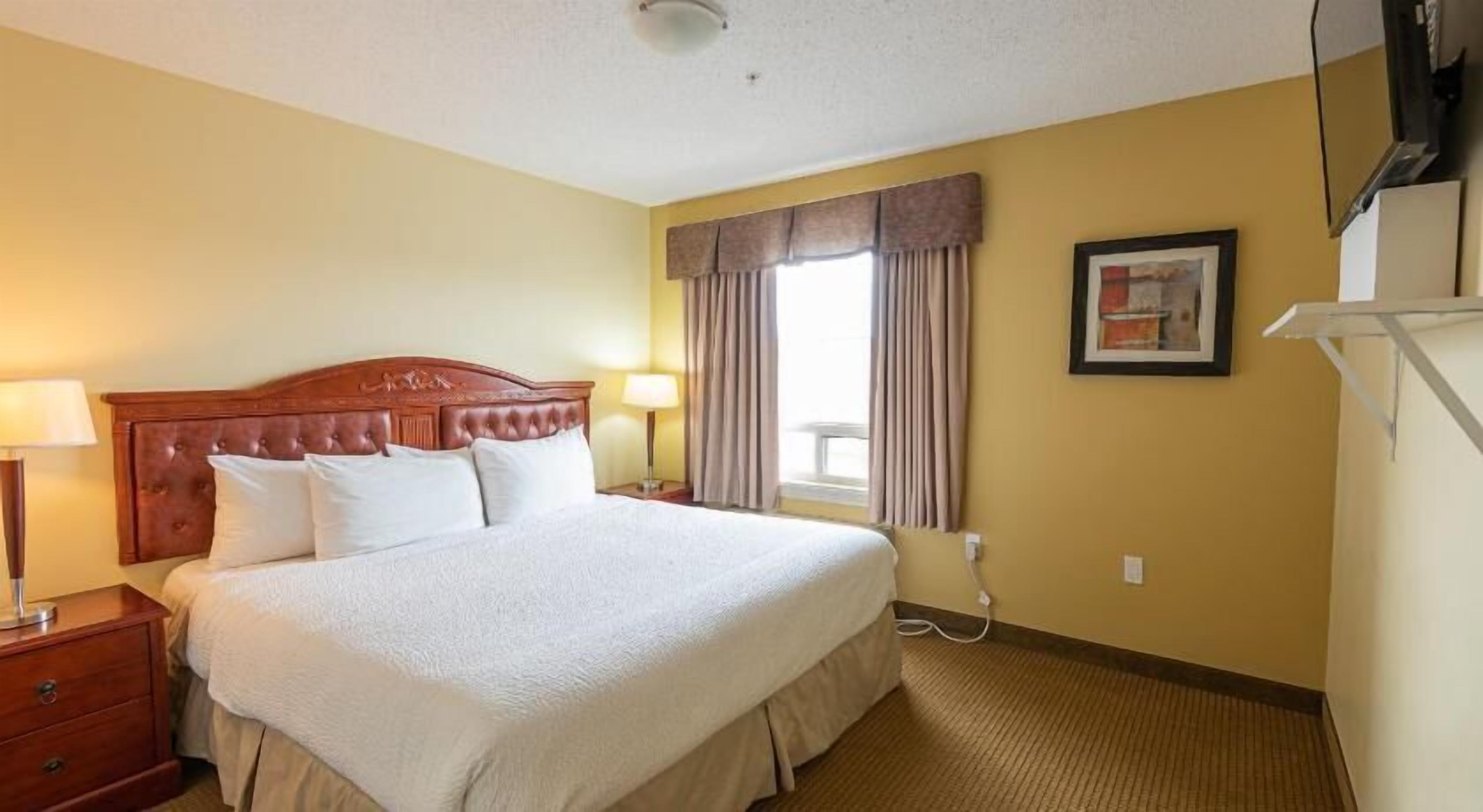 Pillow-top beds, desk, iron/ironing board, rollaway beds