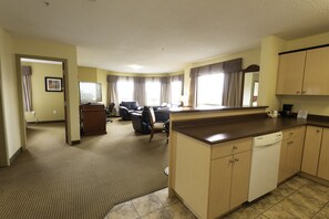 Pillow-top beds, desk, iron/ironing board, rollaway beds