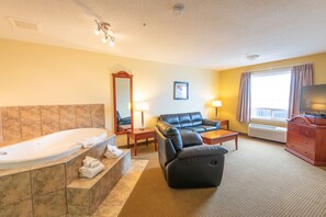 Surmatelas, bureau, fer et planche à repasser