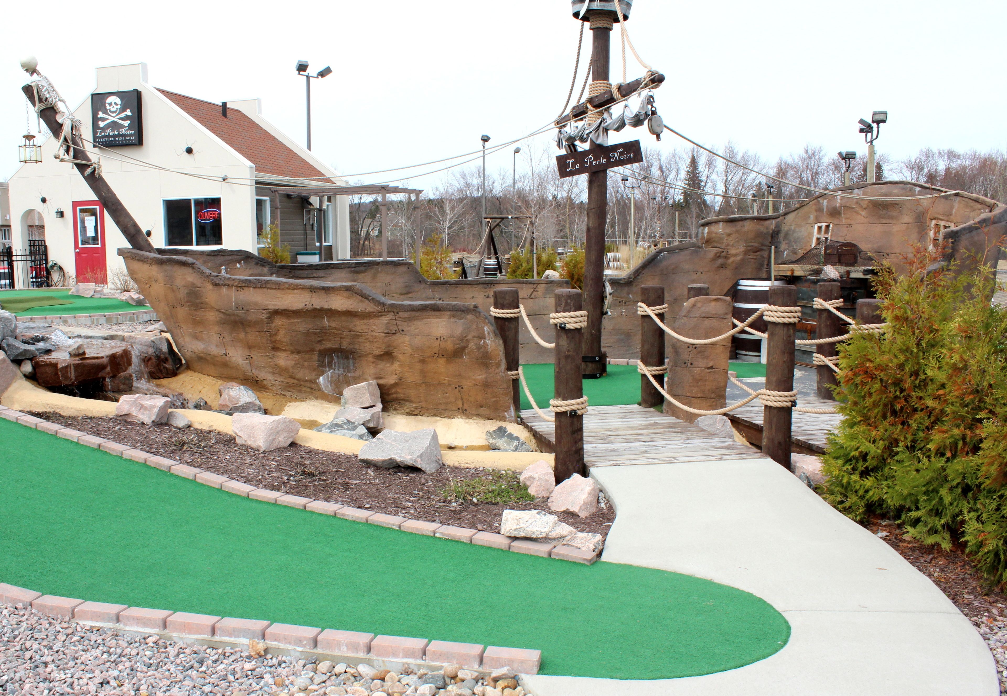 mini-golf