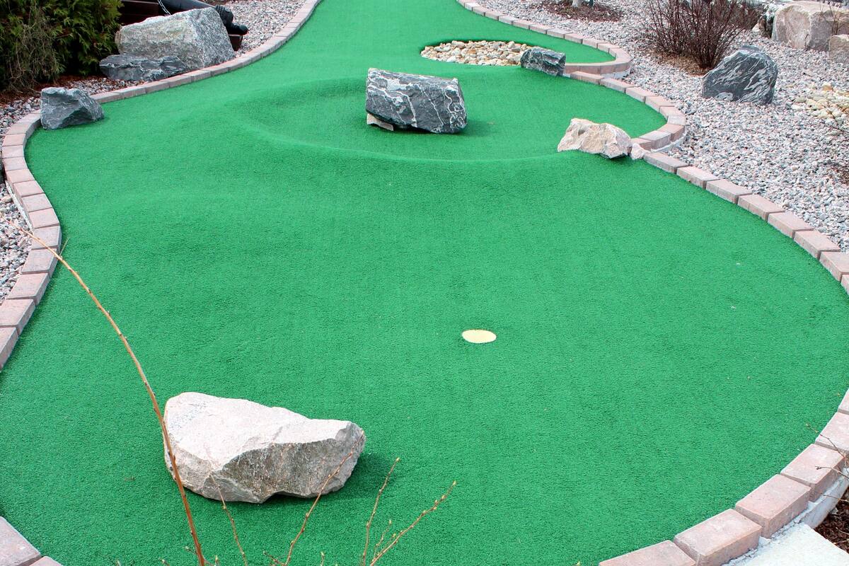 mini-golf