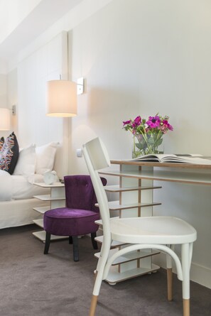 Literie de qualité supérieure, couette en duvet d'oie, minibar