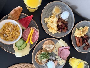 Breakfast meal