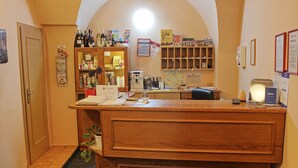 Reception - Hotel Zatkuv Dum (Ceske Budejovice)