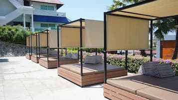Sun deck