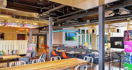 Aloft Denver Airport at Gateway Park
