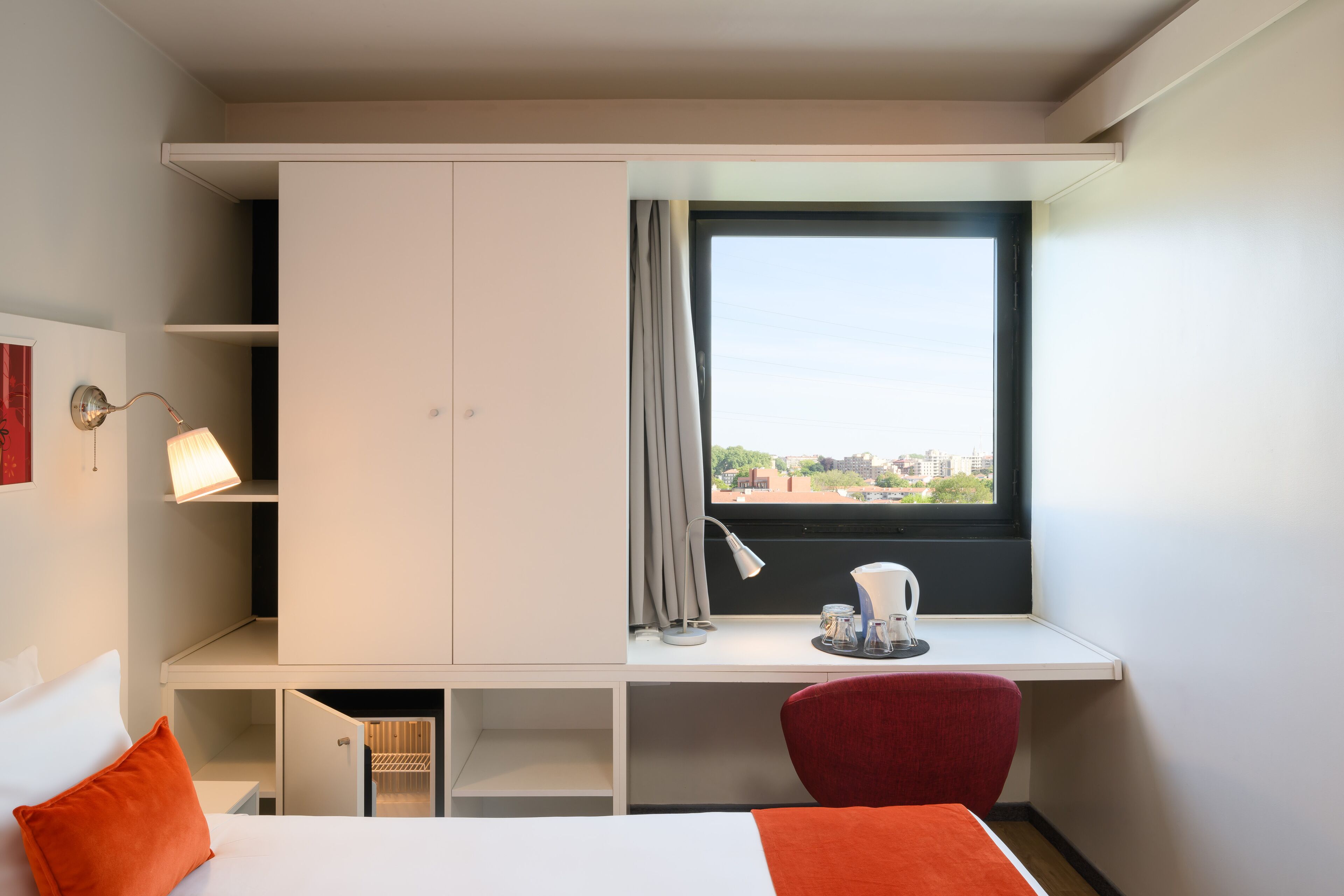 1 bedroom, in-room safe, desk, blackout curtains