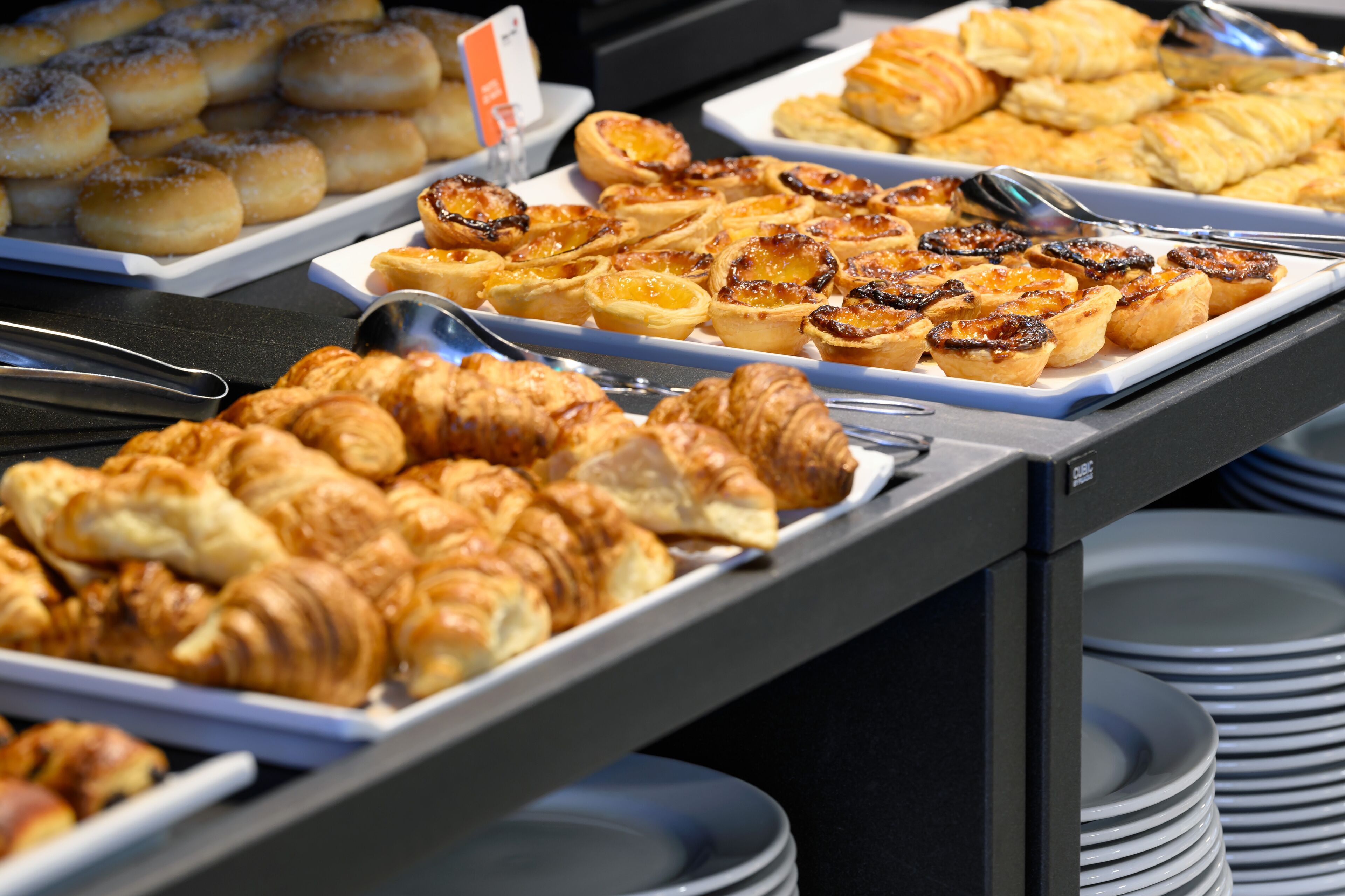 daily buffet breakfast (eur 11 per person)