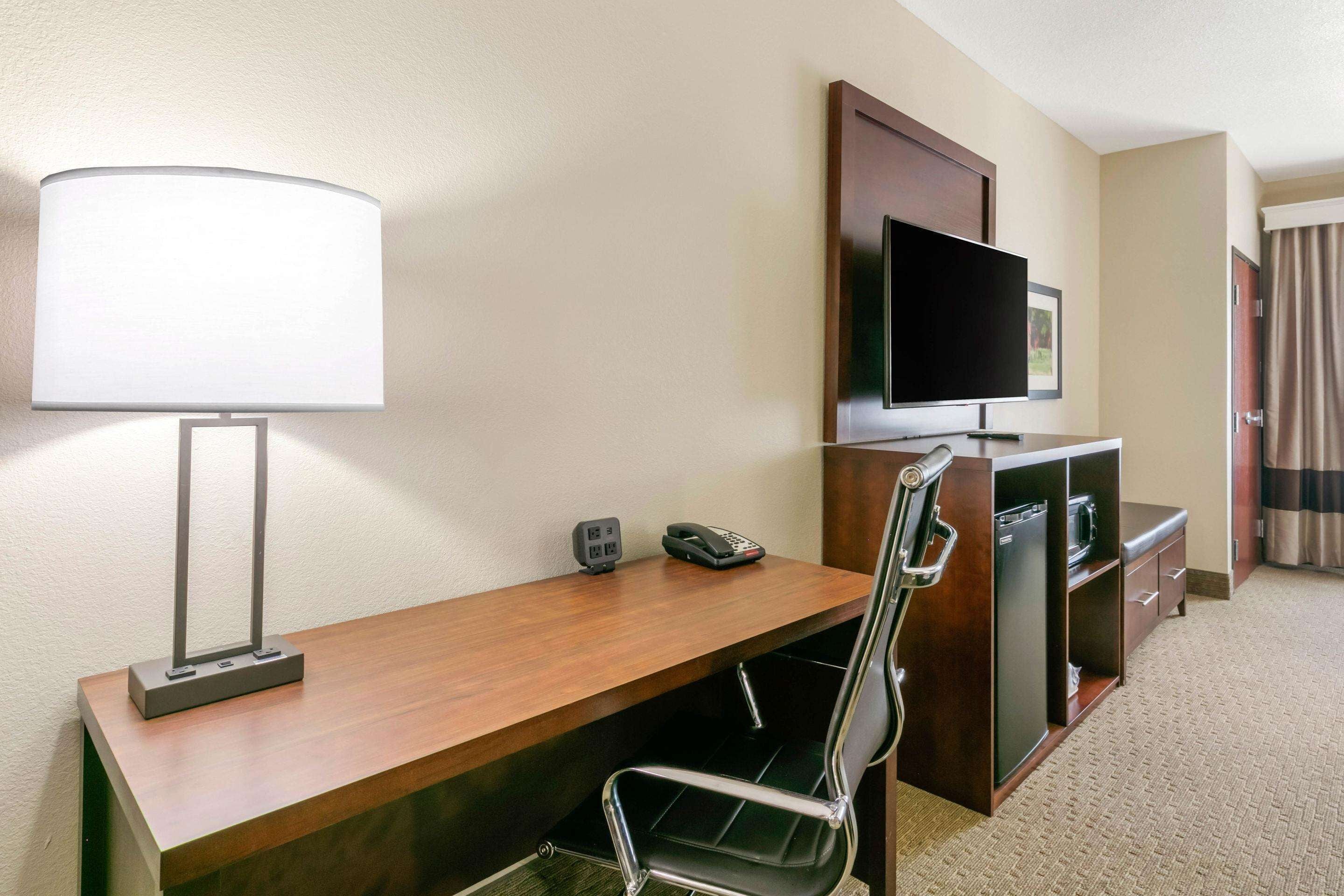 suite, multiple beds, accessible, non smoking | pillow-top beds, desk, laptop workspace, blackout curtains