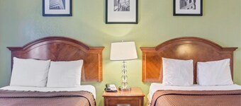 Savannah Garden Hotel