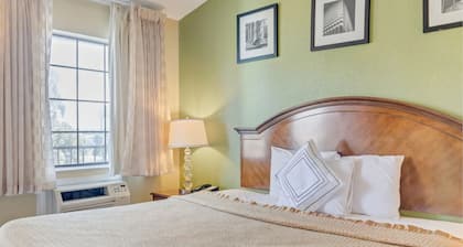 Savannah Garden Hotel