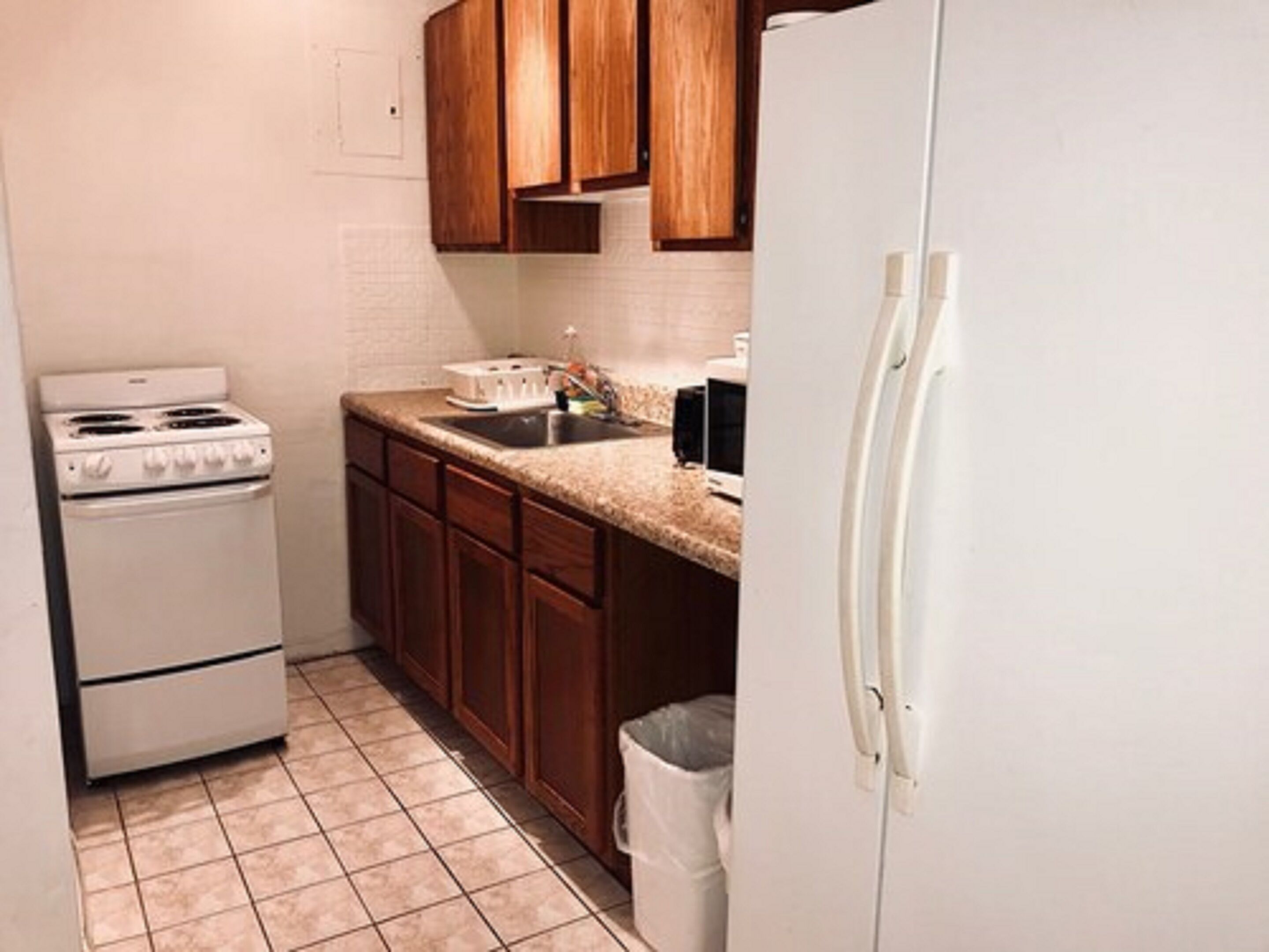 standard single room, 1 bedroom, ocean view | private kitchen | fridge, microwave, coffee/tea maker, electric kettle