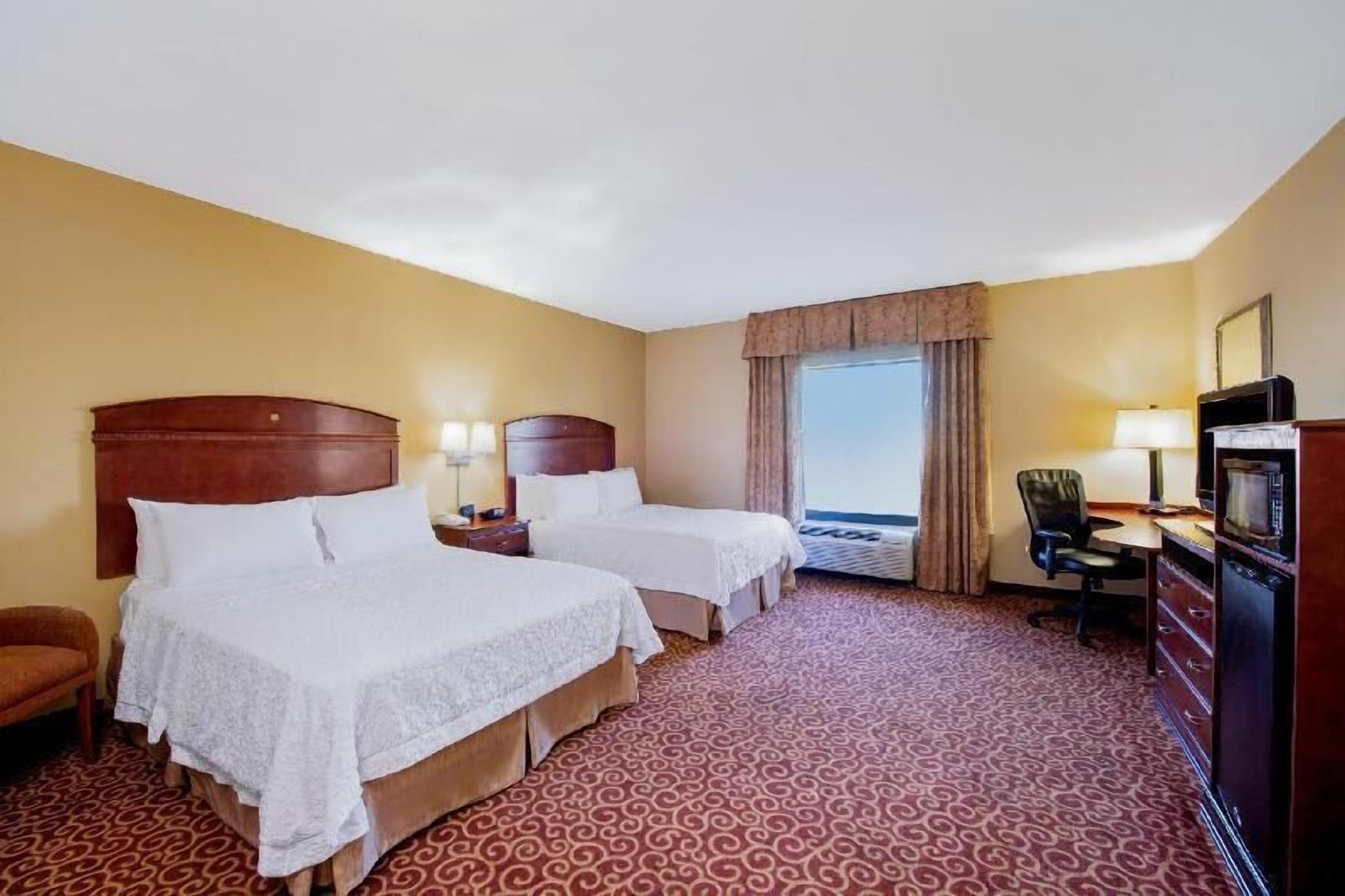 Premium bedding, in-room safe, desk, iron/ironing board