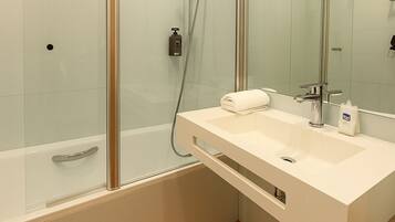 Shower, free toiletries, hair dryer, towels
