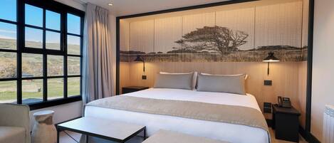 1 bedroom, premium bedding, in-room safe, desk