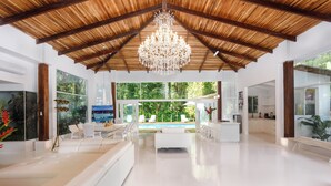 Villa Paparazzi Offsite (1 km from hotel) | Living area - Le Cameleon Puerto Viejo (Cahuita)