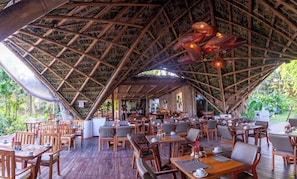 Breakfast, lunch, dinner served; Mediterranean cuisine, beach views