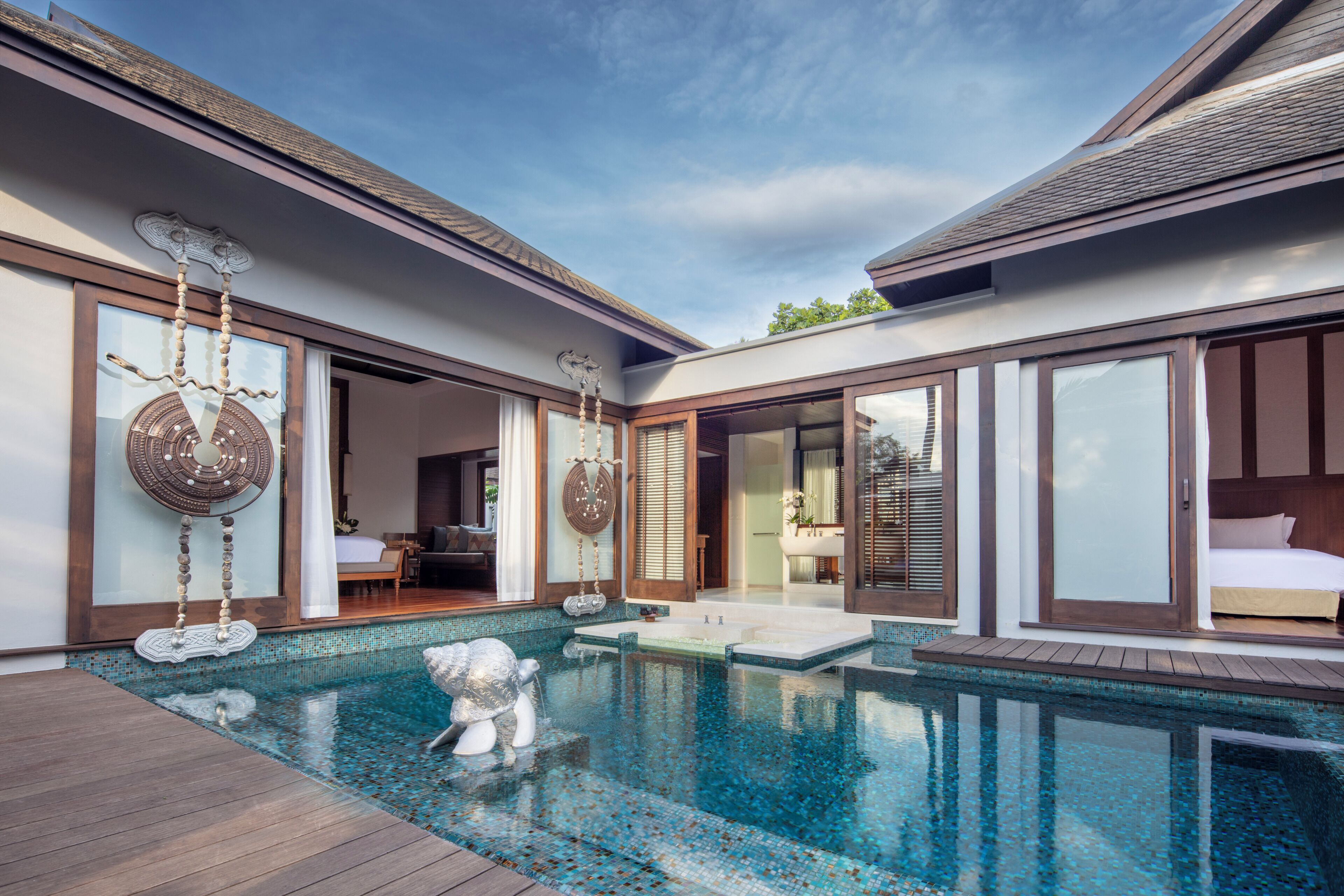 Two Bedroom Family Pool Villa | Literie de qualité supérieure, couette en duvet d'oie, surmatelas