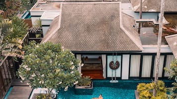 Two Bedroom Royal Villa by Jim Thompson | Biancheria da letto di alta qualità, copriletto in piuma