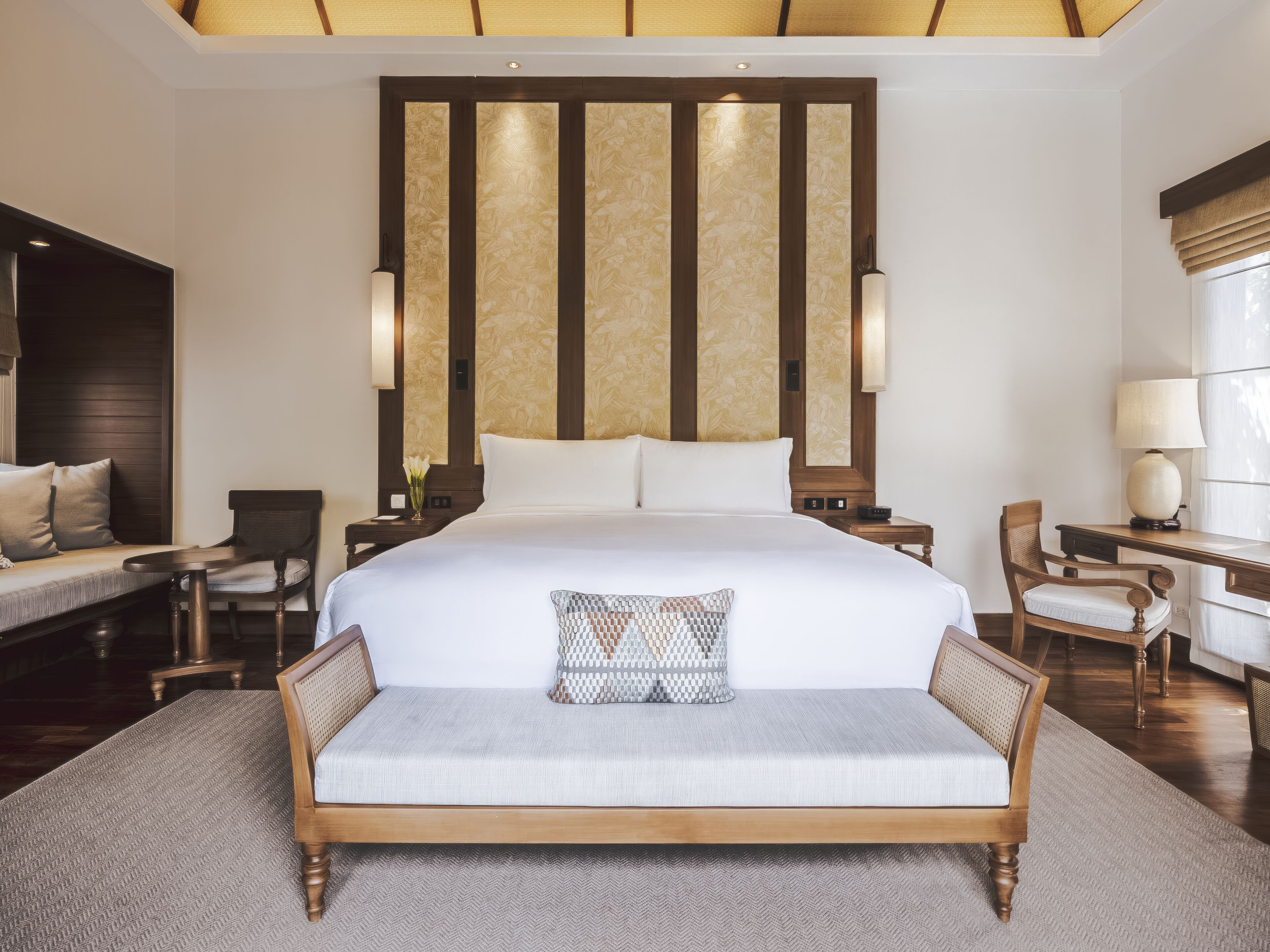 Lagoon Pool Villa | Biancheria da letto di alta qualità, copriletto in piuma