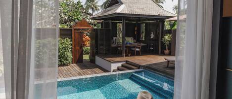Private pool