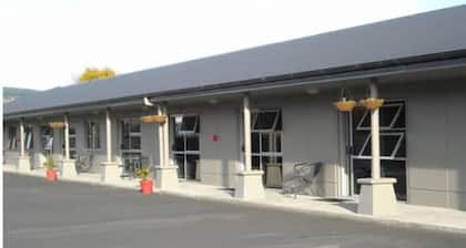 St John's Court Motel