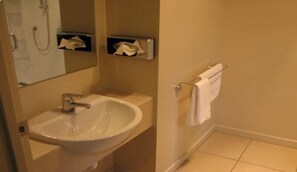 Free toiletries, hair dryer - St John's Court Motel (Milton)