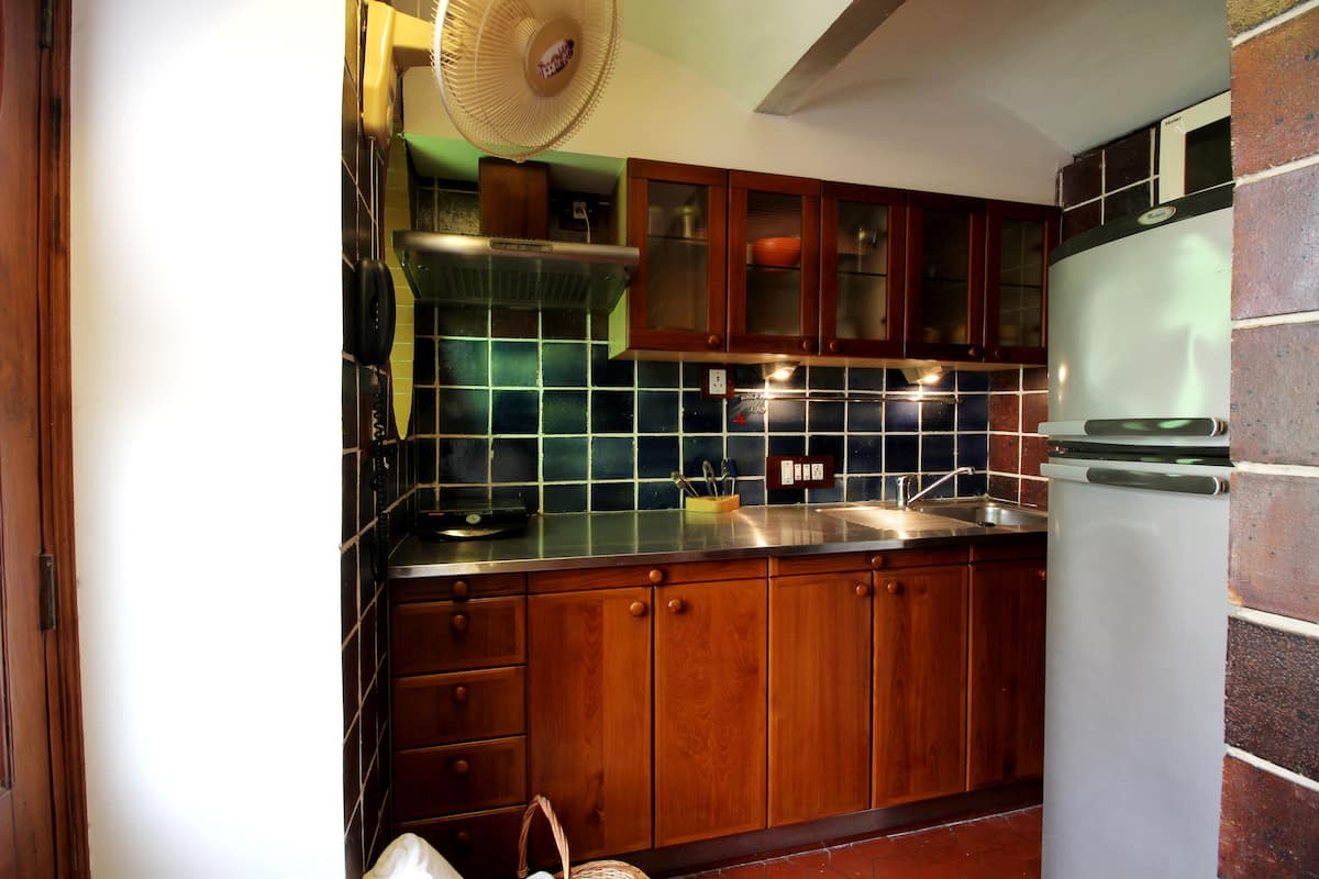 hmg kanchangauri suite	 | private kitchen | coffee/tea maker, electric kettle