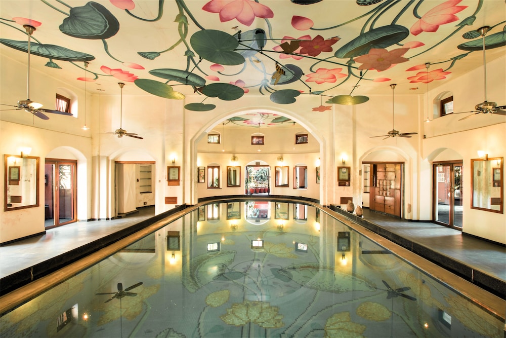 The House of MG by null