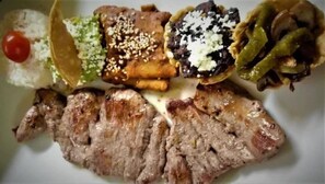 매일 유럽식 아침 식사(1인당 MXN 273)