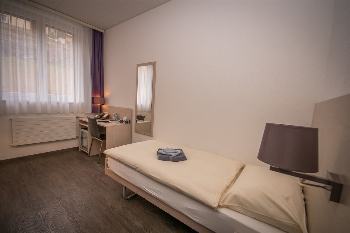 Eenpersoonskamer | Een minibar, gratis wifi