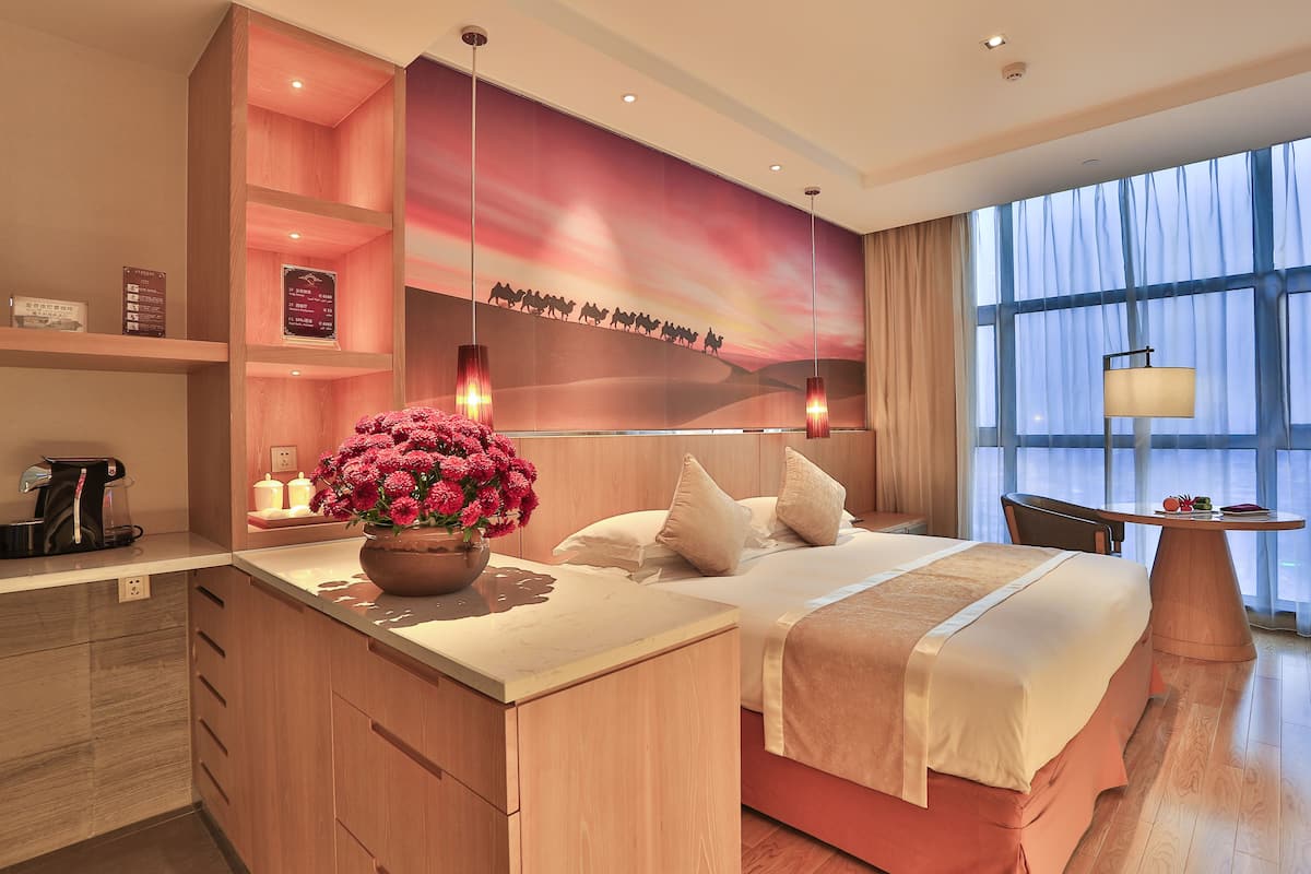 Silk Road Business King-bed Room