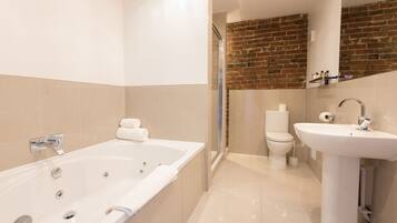 Superior Double Room | Jetted tub