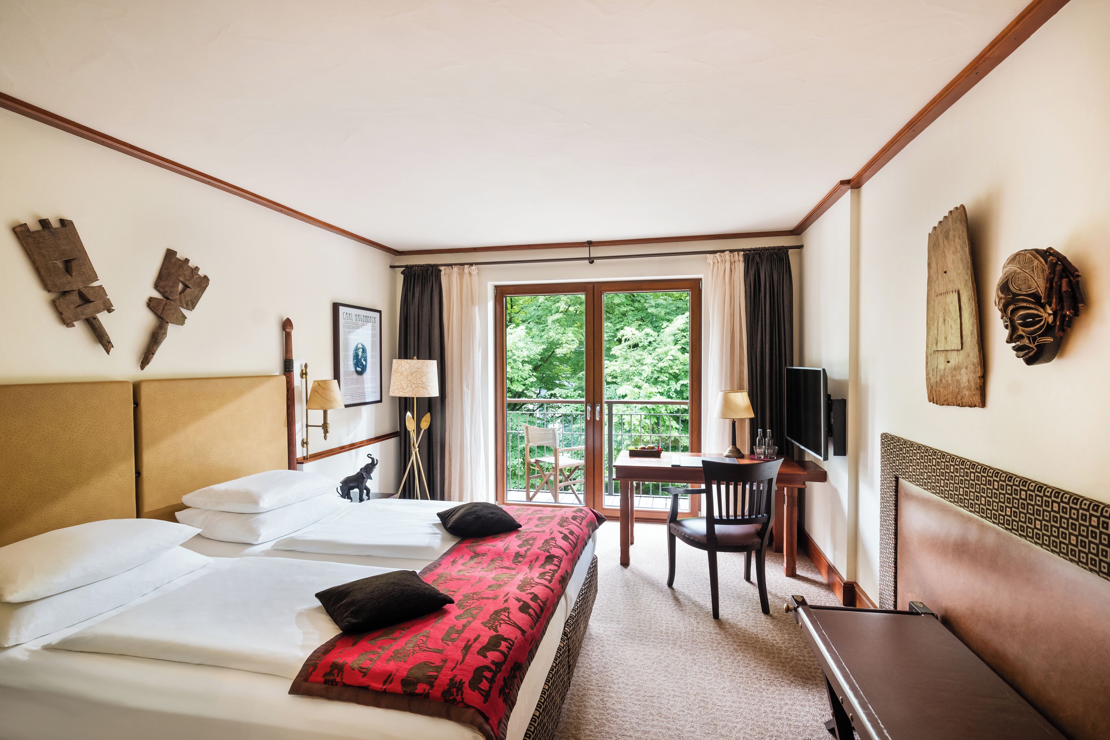 deluxe double room, balcony | hypo-allergenic bedding, pillow-top beds, minibar, in-room safe